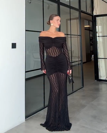 Sexy Strapless Long Sleeve off-Neck Solid Color Lace Dress